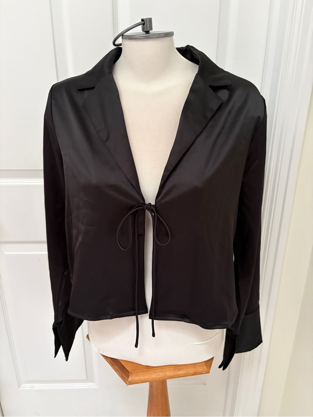 Fashion Nova Black Satin Tie-Front Blouse/Blazer